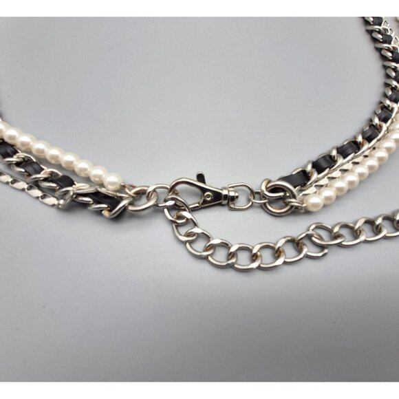 Great Multi Chain & Faux Pearl Silver Tone Adjustable Belt Faux Leather 37-50 in - Picture 3 of 8